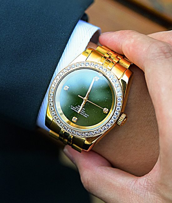 Gold diamond green gold sand